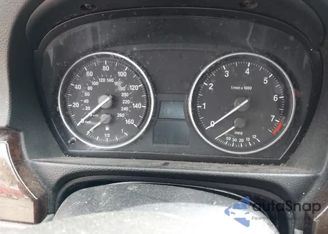 2011 BMW 328I z USA, uszkodzony, nr VIN WBAPH7C56BE674096